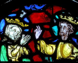 Fenster, das die Krönung der Jungfrau darstellt